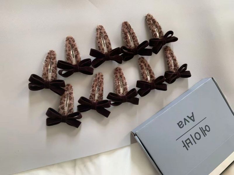 豹紋三角簍空髮夾 豹紋三角簍空髮夾
韓國飾品
韓國耳環
耳環
髮飾
大腸圈
腸圈
手鍊
戒指
純銀飾品
珍珠耳環
三麗鷗代購
飾品店