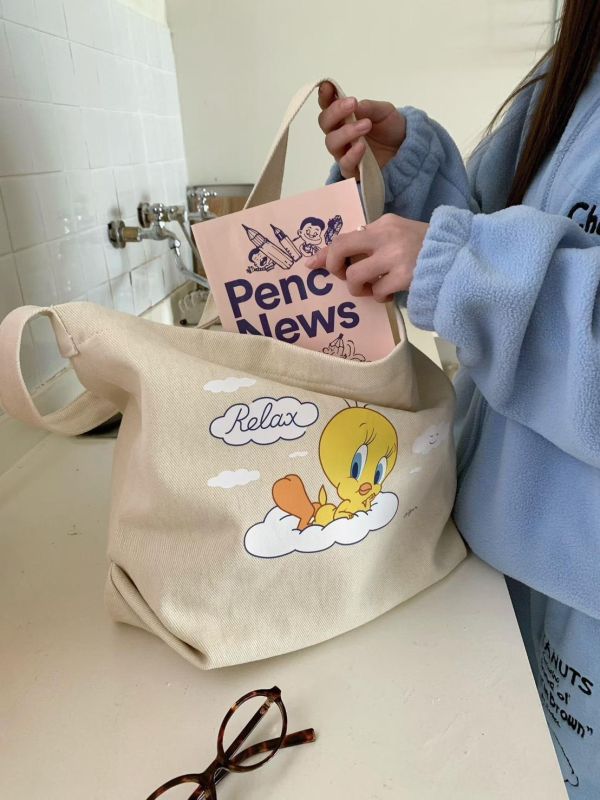 Le-junev新款翠笛斜背包5色 Le-junev新款翠笛斜背包5色
韓國飾品
韓國耳環
耳環
髮飾
大腸圈
腸圈
手鍊
戒指
純銀飾品
珍珠耳環
三麗鷗代購
飾品店