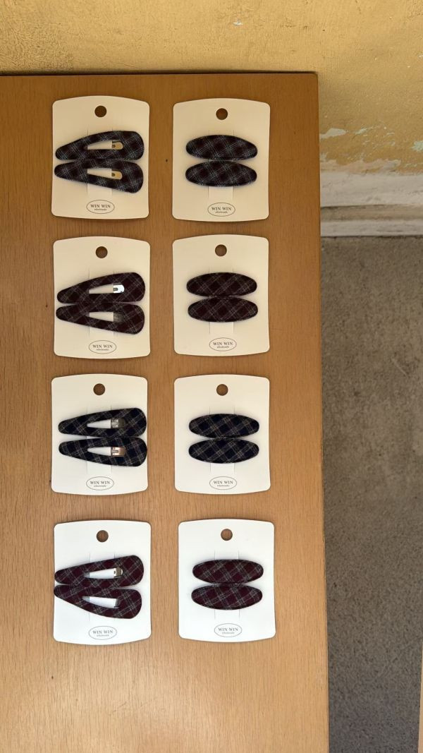 小橢圓三角ＢＢ夾組4色 小橢圓三角ＢＢ夾組4色
韓國飾品
韓國耳環
耳環
髮飾
手鍊
戒指
純銀飾品
珍珠耳環
三麗鷗代購
飾品店