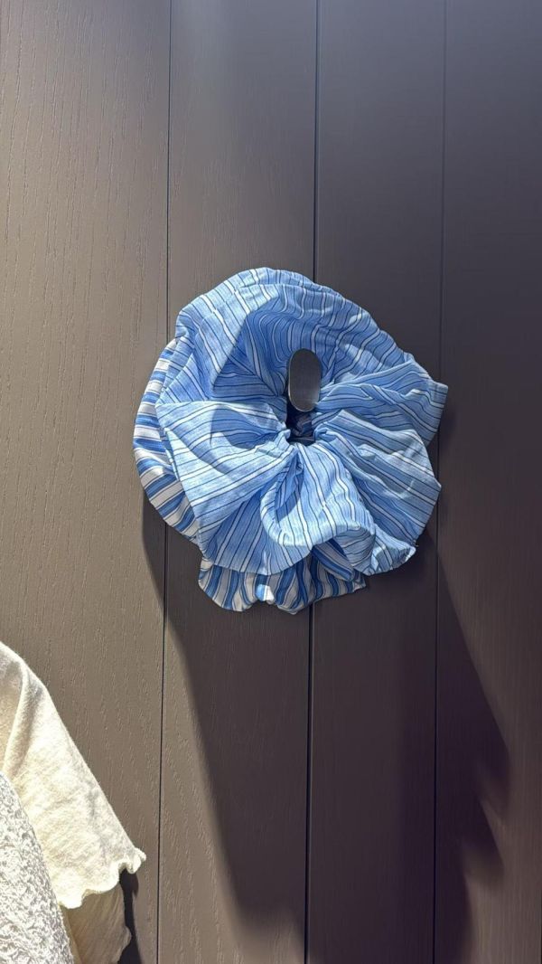 時髦條紋藍腸圈2色 珍珠花園透紗腸圈
韓國飾品
韓國耳環
耳環
髮飾
手鍊
戒指
純銀飾品
珍珠耳環
三麗鷗代購
飾品店