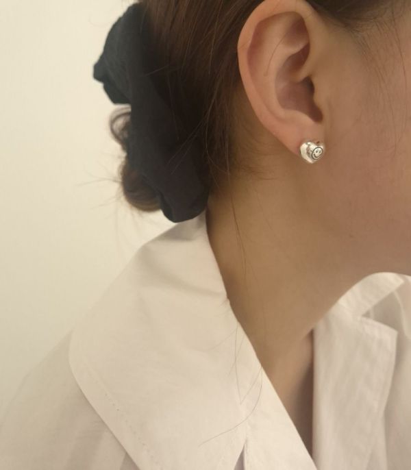 925純銀 愛心笑臉純銀耳環 925純銀 
925純銀 愛心笑臉純銀耳環
韓國耳環
耳環
髮飾
手鍊
戒指
純銀飾品
珍珠耳環
三麗鷗代購
飾品店