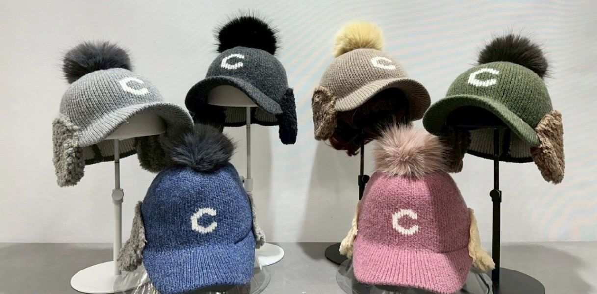 羊毛大球球耳罩棒球帽 羊毛大球球耳罩棒球帽
韓國飾品
韓國耳環
耳環
髮飾
大腸圈
腸圈
手鍊
戒指
純銀飾品
珍珠耳環
三麗鷗代購
飾品店