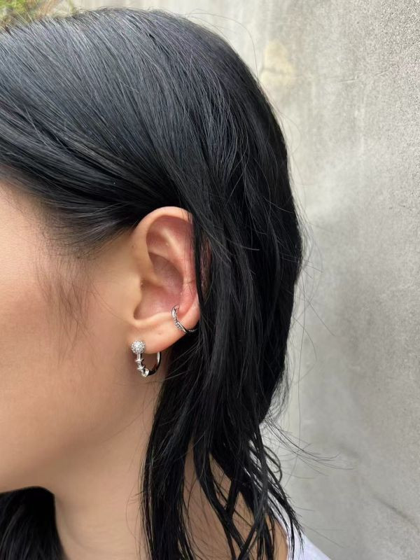 24k銅金屬耳骨夾 24k銅金屬耳骨夾
韓國飾品
韓國耳環
耳環
髮飾
大腸圈
腸圈
手鍊
戒指
純銀飾品
珍珠耳環
三麗鷗代購
飾品店