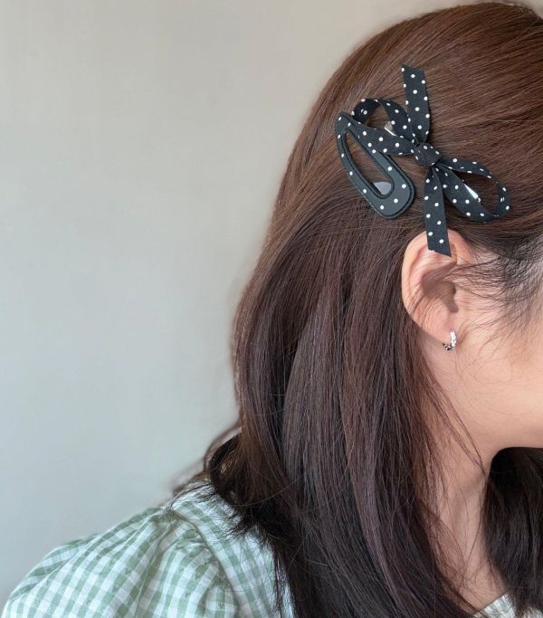 黑色點點蝴蝶結三角ＢＢ髮夾組 黑色點點蝴蝶結三角ＢＢ髮夾組
耳環
髮飾
手鍊
戒指
純銀飾品
珍珠耳環
三麗鷗代購
飾品店