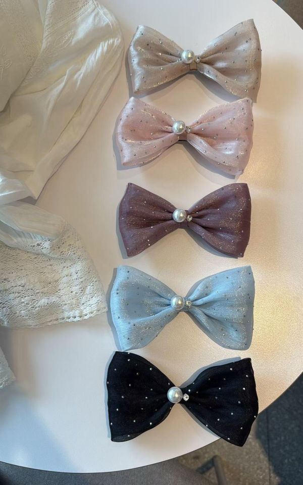 點點歐根紗珍珠蝴蝶結髮夾5色 立體條紋山茶花髮圈
韓國飾品
韓國耳環
耳環
髮飾
手鍊
戒指
純銀飾品
珍珠耳環
三麗鷗代購
飾品店