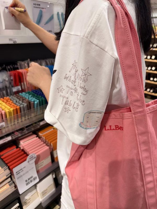 韓系可愛插畫印花T恤3色 韓系可愛插畫印花T恤3色
韓國飾品
韓國耳環
耳環
髮飾
大腸圈
腸圈
手鍊
戒指
純銀飾品
珍珠耳環
三麗鷗代購
飾品店