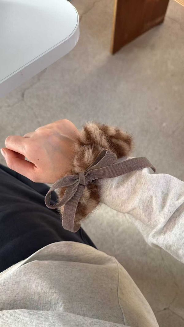 毛毛蝴蝶結大腸圈 毛毛蝴蝶結大腸圈
韓國飾品
韓國耳環
耳環
髮飾
大腸圈
腸圈
手鍊
戒指
純銀飾品
珍珠耳環
三麗鷗代購
飾品店