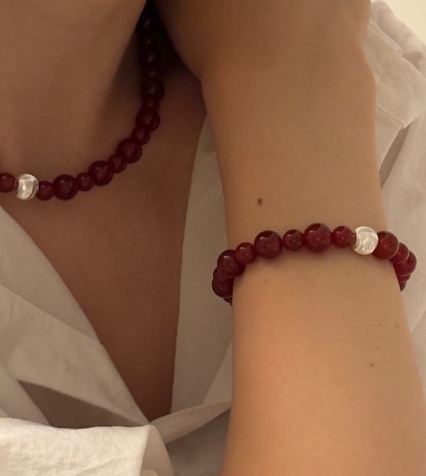 925純銀 大小紅色圓石手鍊 925純銀 大小紅色圓石手鍊
韓國飾品
韓國耳環
耳環
髮飾
手鍊
戒指
純銀飾品
珍珠耳環
三麗鷗代購
飾品店