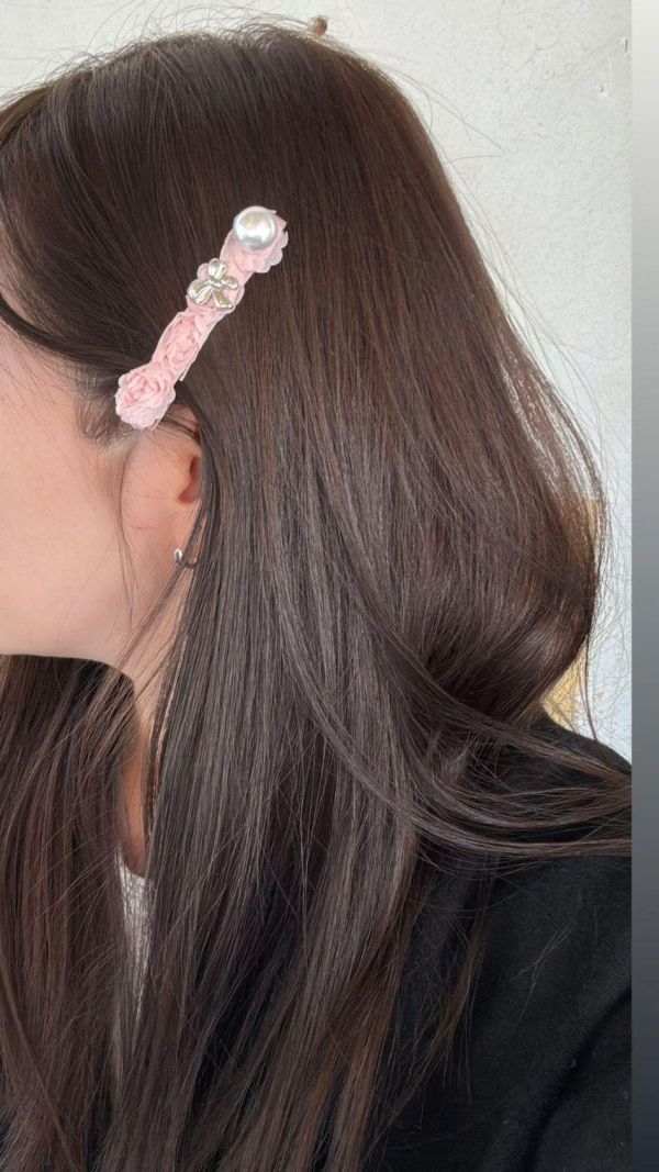 玫瑰花蕾絲珍珠髮夾3色 玫瑰花蕾絲珍珠彈簧夾3色
韓國飾品
韓國耳環
耳環
髮飾
手鍊
戒指
純銀飾品
珍珠耳環
三麗鷗代購
飾品店