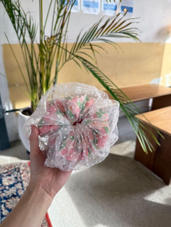 花卉雙層點點紗大腸圈 點點透紗花卉雙層設計大腸圈
蕾絲花瓣滾邊小碎花大腸圈
韓國飾品
韓國耳環
耳環
髮飾
手鍊
戒指
純銀飾品
珍珠耳環
三麗鷗代購
飾品店