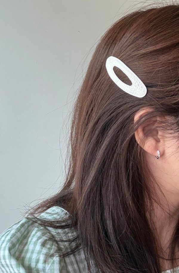 素色橢圓簍空ＢＢ髮夾3色 清新格子三角簍空ＢＢ髮夾2色
素色橢圓簍空ＢＢ髮夾3色
韓國耳環
耳環
髮飾
手鍊
戒指
純銀飾品
珍珠耳環
三麗鷗代購
飾品店