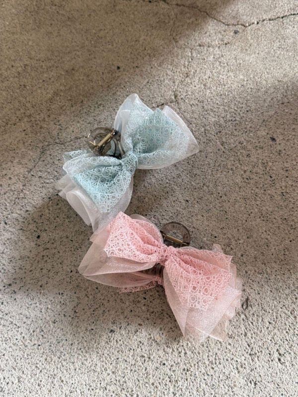 蕾絲拼接紗蝴蝶結抓夾4色 蕾絲拼接紗蝴蝶結抓夾4色
韓國飾品
韓國耳環
耳環
髮飾
手鍊
戒指
純銀飾品
珍珠耳環
三麗鷗代購
飾品店