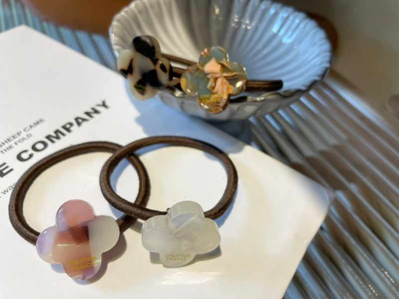CREATION FRANCE 四葉草髮圈 CREATION FRANCE 四葉草髮圈
CREATION FRANCE 韓國