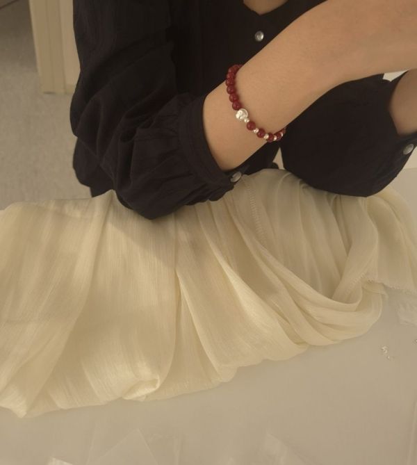 925純銀 紅色圓石混銀珠手鍊 925純銀 紅色圓石混銀珠手鍊
韓國飾品
韓國耳環
耳環
髮飾
手鍊
戒指
純銀飾品
珍珠耳環
三麗鷗代購
飾品店