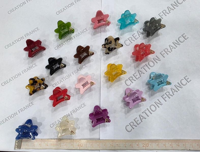 CREATION FRANCE 簍空星星小抓夾8色 CREATION FRANCE 簍空星星小抓夾8色
蝴蝶結抓夾8色
韓國飾品
韓國耳環
耳環
髮飾
手鍊
戒指
純銀飾品
珍珠耳環
三麗鷗代購
飾品店