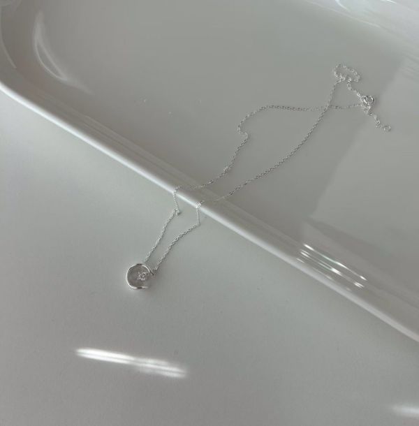 925純銀Ｃ環小鑽項鍊 貓咪豹紋腳印蝴蝶結耳環
韓國飾品
韓國耳環
耳環
髮飾
手鍊
戒指
純銀飾品
珍珠耳環
三麗鷗代購
飾品店