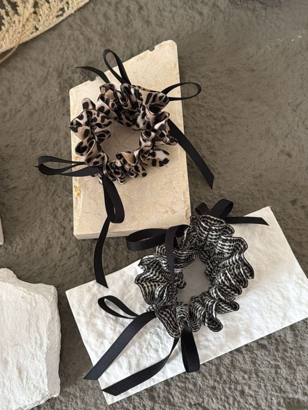 條紋毛呢褶皺蝴蝶結腸圈 豹紋褶皺蝴蝶結腸圈
韓國飾品
韓國耳環
耳環
髮飾
大腸圈
腸圈
手鍊
戒指
純銀飾品
珍珠耳環
三麗鷗代購
飾品店