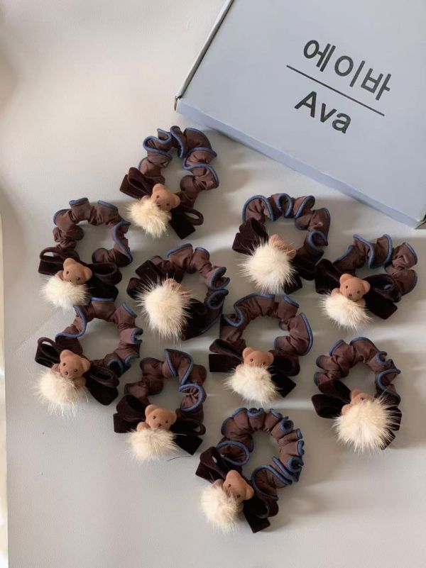 熊熊毛毛滾邊腸圈 熊熊毛毛滾邊腸圈
韓國飾品
韓國耳環
耳環
髮飾
大腸圈
腸圈
手鍊
戒指
純銀飾品
珍珠耳環
三麗鷗代購
飾品店