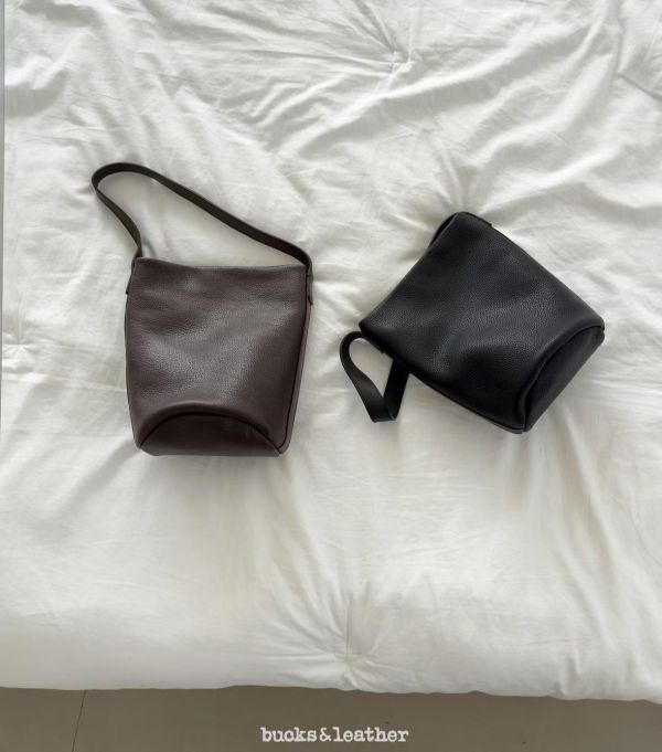 bucks&leather牛皮水桶包包 bucks leather牛皮水桶包包
髮飾
手鍊
戒指
純銀飾品
珍珠耳環
三麗鷗代購
飾品店