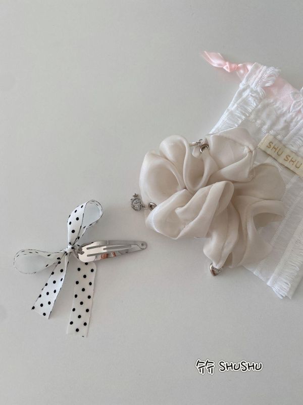 點點紗蝴蝶結ＢＢ髮夾2色 點點紗蝴蝶結ＢＢ髮夾2色
韓國飾品
韓國耳環
耳環
髮飾
手鍊
戒指
純銀飾品
珍珠耳環
三麗鷗代購
飾品店