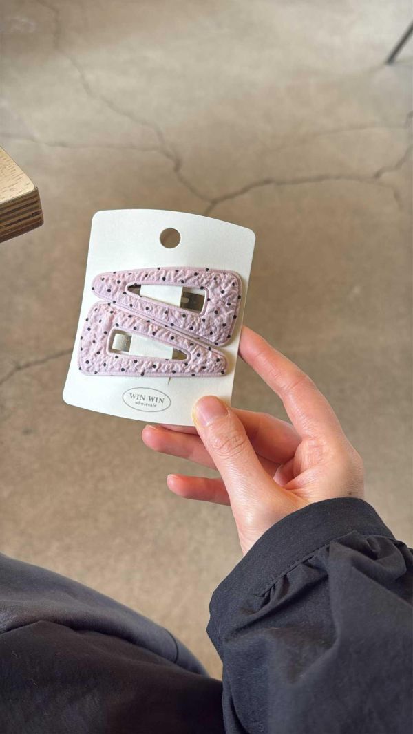 點點三角簍空ＢＢ夾一對5色 點點三角簍空ＢＢ夾5色
韓國飾品
韓國耳環
耳環
髮飾
手鍊
戒指
純銀飾品
珍珠耳環
三麗鷗代購
飾品店