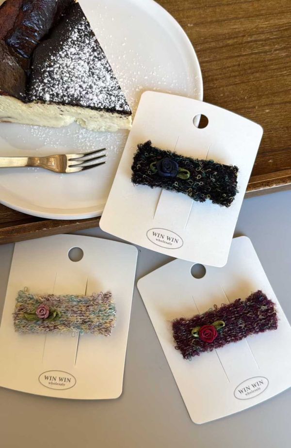 雙色毛尼玫瑰花ＢＢ夾組3色 超大愛心毛毛豹紋髮圈
韓國飾品
韓國耳環
耳環
髮飾
手鍊
戒指
純銀飾品
珍珠耳環
三麗鷗代購
飾品店