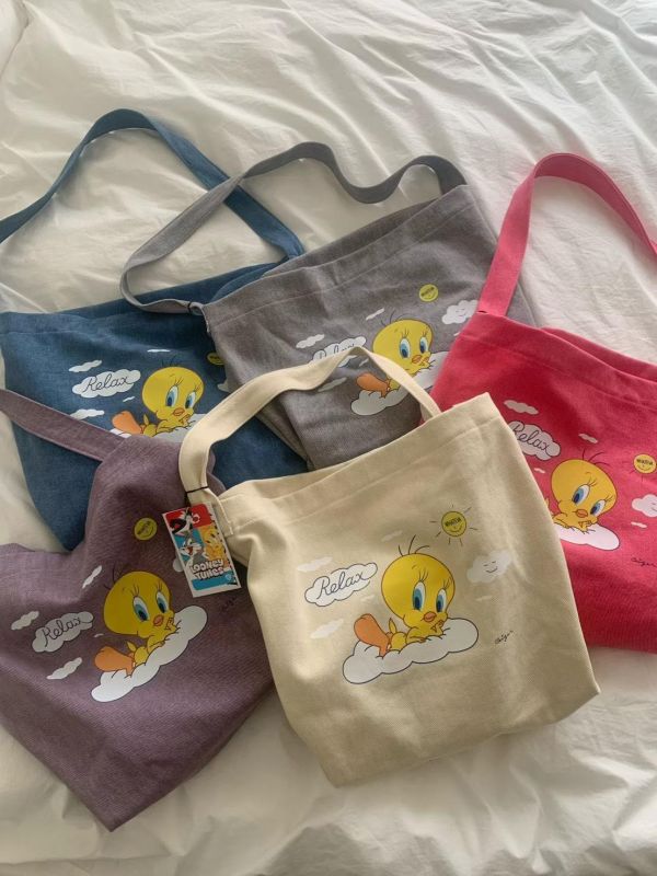 Le-junev新款翠笛斜背包5色 Le-junev新款翠笛斜背包5色
韓國飾品
韓國耳環
耳環
髮飾
大腸圈
腸圈
手鍊
戒指
純銀飾品
珍珠耳環
三麗鷗代購
飾品店