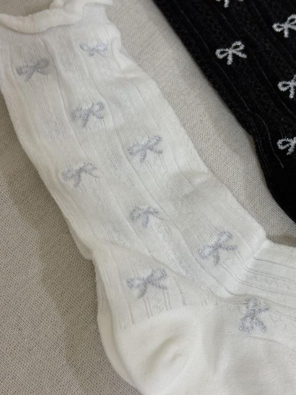 蝴蝶結金蔥捲邊長襪2色 925純銀
蝴蝶結金蔥捲邊長襪2色
韓國襪子