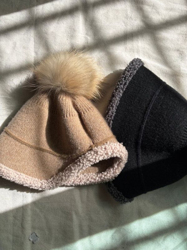 羊羔毛大毛球漁夫帽2色 羊羔毛大毛球漁夫帽2色
韓國飾品
韓國耳環
耳環
髮飾
大腸圈
腸圈
手鍊
戒指
純銀飾品
珍珠耳環
三麗鷗代購
飾品店