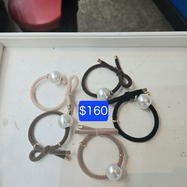 蝴蝶結珍珠絨質髮圈 蝴蝶結珍珠絨質髮圈
韓國飾品
韓國耳環
耳環
髮飾
大腸圈
腸圈
手鍊
戒指
純銀飾品
珍珠耳環
三麗鷗代購
飾品店