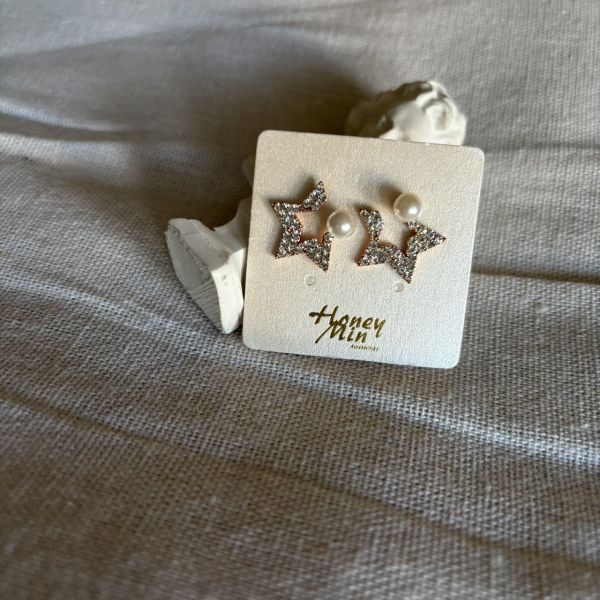 簍空星星珍珠耳環 鋯石耳環
簍空星星珍珠耳環
韓國飾品
韓國耳環
耳環
髮飾
大腸圈
腸圈
手鍊
戒指
純銀飾品
珍珠耳環
三麗鷗代購
飾品店