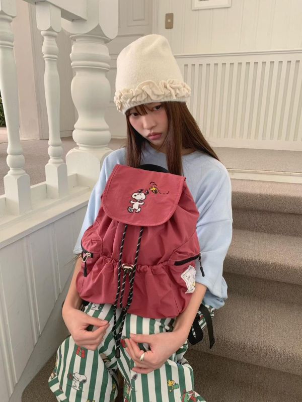 Le-junev新款PEANUTS 史努比尼龍後背包4色 Le-junev新款PEANUTS 史努比尼龍後背包4色
韓國飾品
韓國耳環
耳環
髮飾
大腸圈
腸圈
手鍊
戒指
純銀飾品
珍珠耳環
三麗鷗代購
飾品店