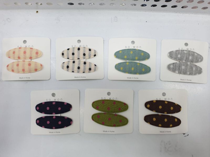 點點橢圓米白色ＢＢ髮夾 米白點點橢圓ＢＢ髮夾
戒指
純銀飾品
珍珠耳環
三麗鷗代購
飾品店