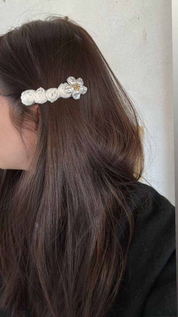 玫瑰花蕾絲珍珠髮夾3色 玫瑰花蕾絲珍珠彈簧夾3色
韓國飾品
韓國耳環
耳環
髮飾
手鍊
戒指
純銀飾品
珍珠耳環
三麗鷗代購
飾品店