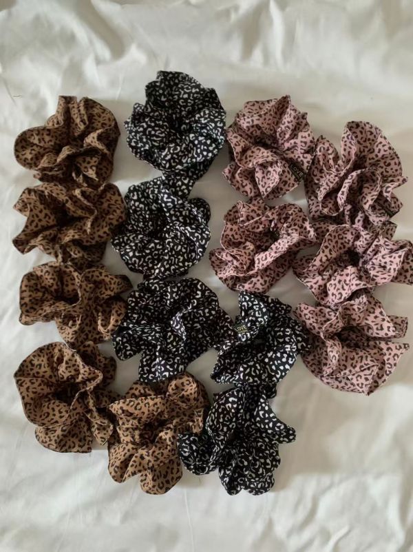 時髦豹紋花形大腸圈 時髦豹紋花形大腸圈
大腸圈
韓國飾品
韓國耳環
耳環
髮飾
手鍊
戒指
純銀飾品
珍珠耳環
三麗鷗代購
飾品店