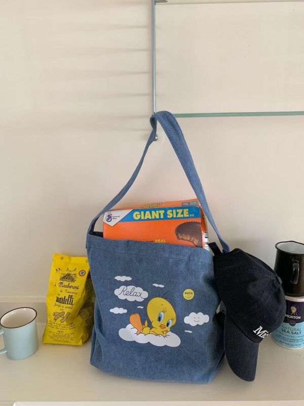 Le-junev新款翠笛斜背包5色 Le-junev新款翠笛斜背包5色
韓國飾品
韓國耳環
耳環
髮飾
大腸圈
腸圈
手鍊
戒指
純銀飾品
珍珠耳環
三麗鷗代購
飾品店