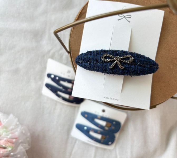 質感牛仔蝴蝶結髮夾 質感牛仔蝴蝶結髮夾
韓國飾品
韓國耳環
耳環
髮飾
手鍊
戒指
純銀飾品
珍珠耳環
三麗鷗代購
飾品店