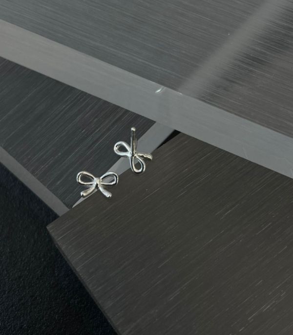 925純銀 蝴蝶結貼耳純銀耳環 925純銀 
925純銀 蝴蝶結貼耳純銀耳環
韓國耳環
耳環
髮飾
手鍊
戒指
純銀飾品
珍珠耳環
三麗鷗代購
飾品店