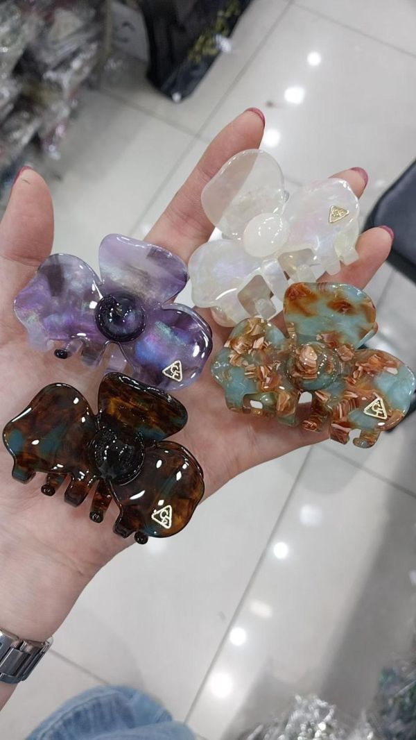 CREATION FRANCE 蝴蝶結抓夾8色 CREATION FRANCE 蝴蝶結抓夾8色
韓國飾品
韓國耳環
耳環
髮飾
手鍊
戒指
純銀飾品
珍珠耳環
三麗鷗代購
飾品店