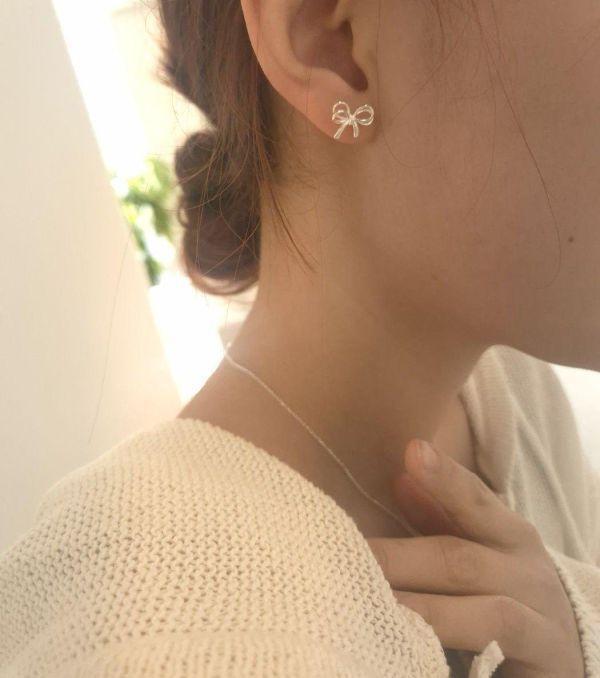 925純銀 蝴蝶結耳環大號 925純銀 蝴蝶結耳環小號
韓國飾品
韓國耳環
耳環
髮飾
手鍊
戒指
純銀飾品
珍珠耳環
三麗鷗代購
飾品店