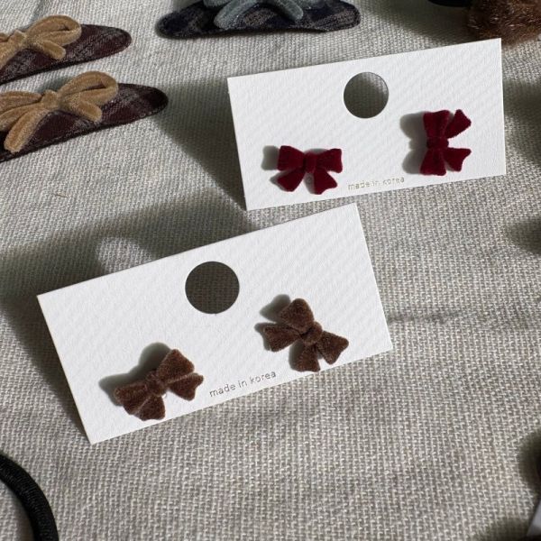 植絨蝴蝶結貼耳耳環2色 植絨蝴蝶結貼耳耳環2色
韓國飾品
韓國耳環
耳環
髮飾
大腸圈
腸圈
手鍊
戒指
純銀飾品
珍珠耳環
三麗鷗代購
飾品店