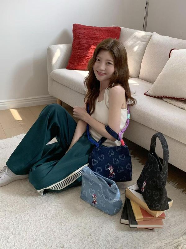 Le-junev新款米尼牛仔愛心包包3色 Le-junev新款米尼牛仔愛心包包3色
韓國飾品
韓國耳環
耳環
髮飾
大腸圈
腸圈
手鍊
戒指
純銀飾品
珍珠耳環
三麗鷗代購
飾品店