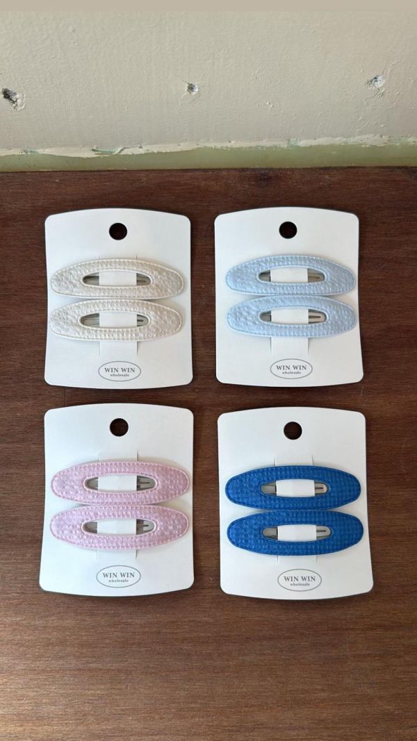 素色橢圓簍空ＢＢ髮夾3色 清新格子三角簍空ＢＢ髮夾2色
素色橢圓簍空ＢＢ髮夾3色
韓國耳環
耳環
髮飾
手鍊
戒指
純銀飾品
珍珠耳環
三麗鷗代購
飾品店