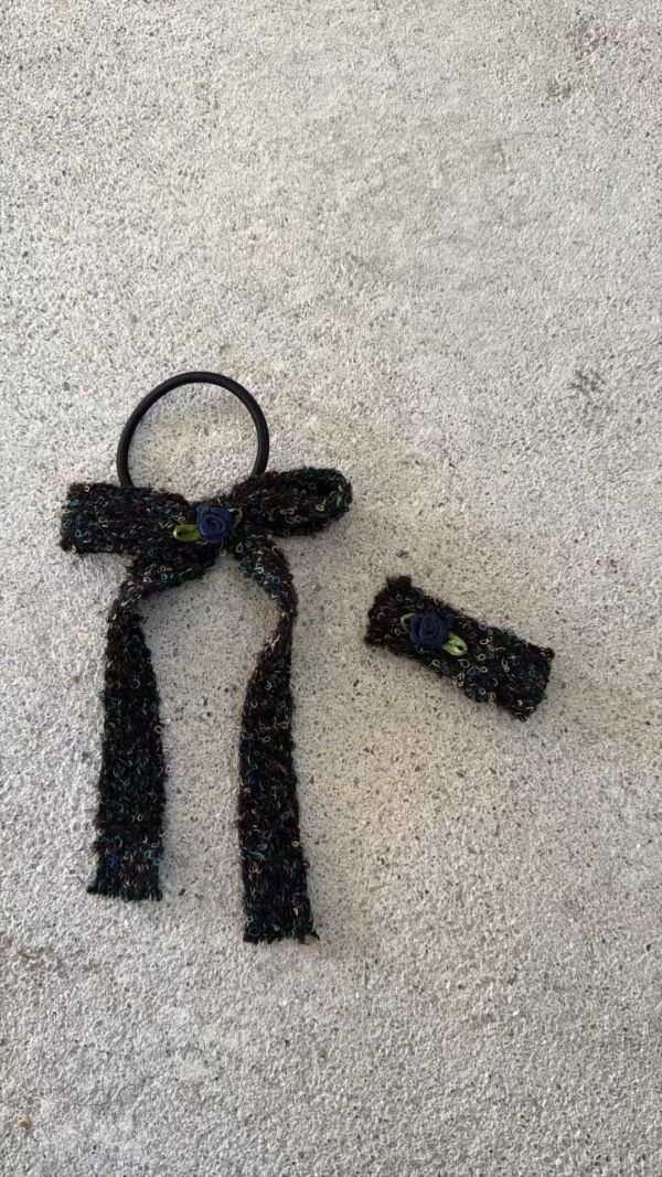 質感毛毛玫瑰花髮圈3色 質感毛毛玫瑰花髮圈3色
韓國飾品
韓國耳環
耳環
髮飾
手鍊
戒指
純銀飾品
珍珠耳環
三麗鷗代購
飾品店