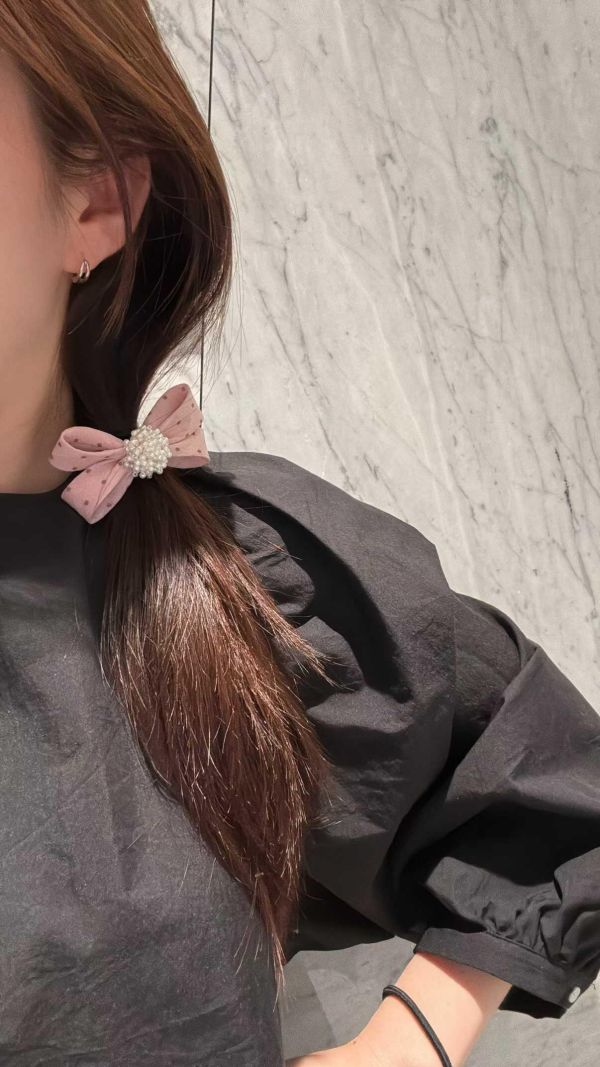 清新點點珍珠髮夾2色 清新點點珍珠髮夾2色
韓國飾品
韓國耳環
耳環
髮飾
手鍊
戒指
純銀飾品
珍珠耳環
三麗鷗代購
飾品店