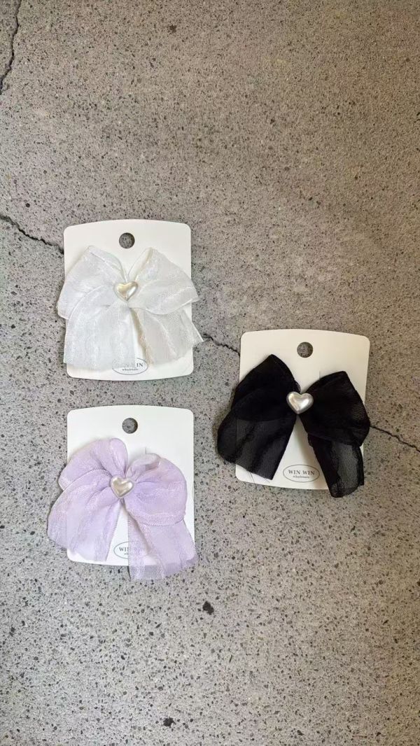 愛心珍珠蝴蝶結壓夾 愛心珍珠蝴蝶結壓夾
韓國飾品
韓國耳環
耳環
髮飾
手鍊
戒指
純銀飾品
珍珠
三麗鷗代購
飾品店