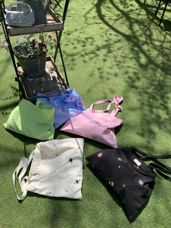 antique_JEY刺繡帆布包5色 Le-junev
antique_JEY刺繡帆布包5色
韓國飾品
韓國耳環
耳環
髮飾
大腸圈
腸圈
手鍊
戒指
純銀飾品
珍珠耳環
三麗鷗代購
飾品店