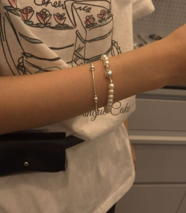 925純銀 磁吸珍珠手鍊 4mm 925純銀 
925純銀磁吸珍珠串手鍊 4mm
韓國耳環
耳環
髮飾
手鍊
戒指
純銀飾品
珍珠耳環
三麗鷗代購
飾品店