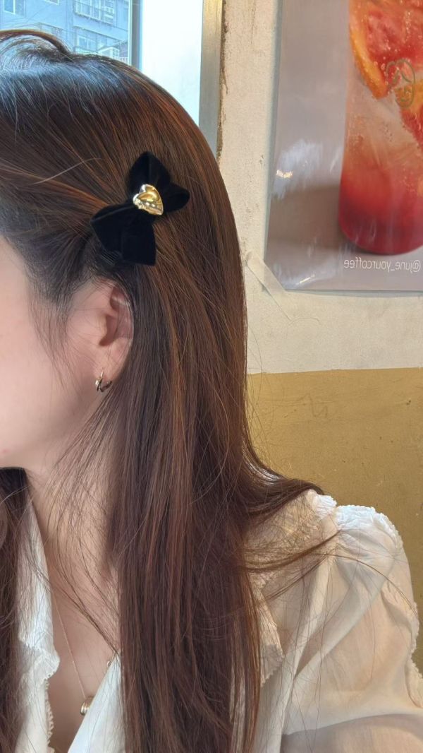 金屬愛心蝴蝶結絨髮夾 金屬愛心蝴蝶結絨髮夾
韓國飾品
韓國耳環
耳環
髮飾
手鍊
戒指
純銀飾品
珍珠耳環
三麗鷗代購
飾品店
