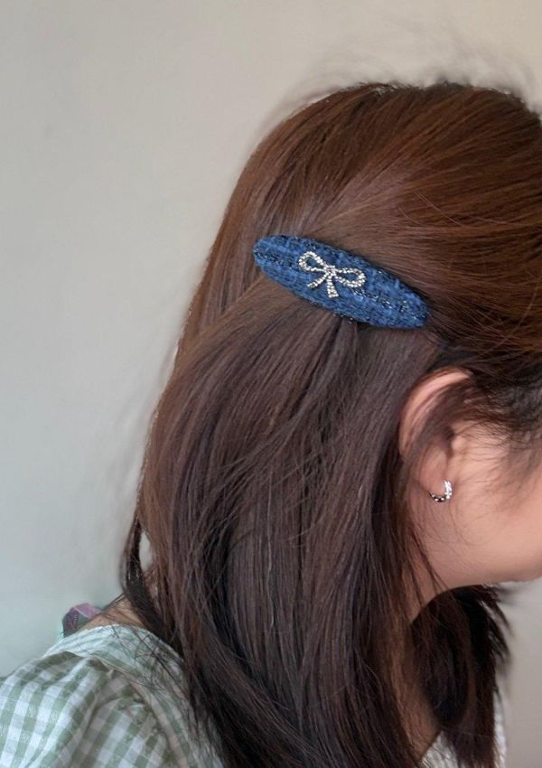 質感牛仔蝴蝶結髮夾 質感牛仔蝴蝶結髮夾
韓國飾品
韓國耳環
耳環
髮飾
手鍊
戒指
純銀飾品
珍珠耳環
三麗鷗代購
飾品店